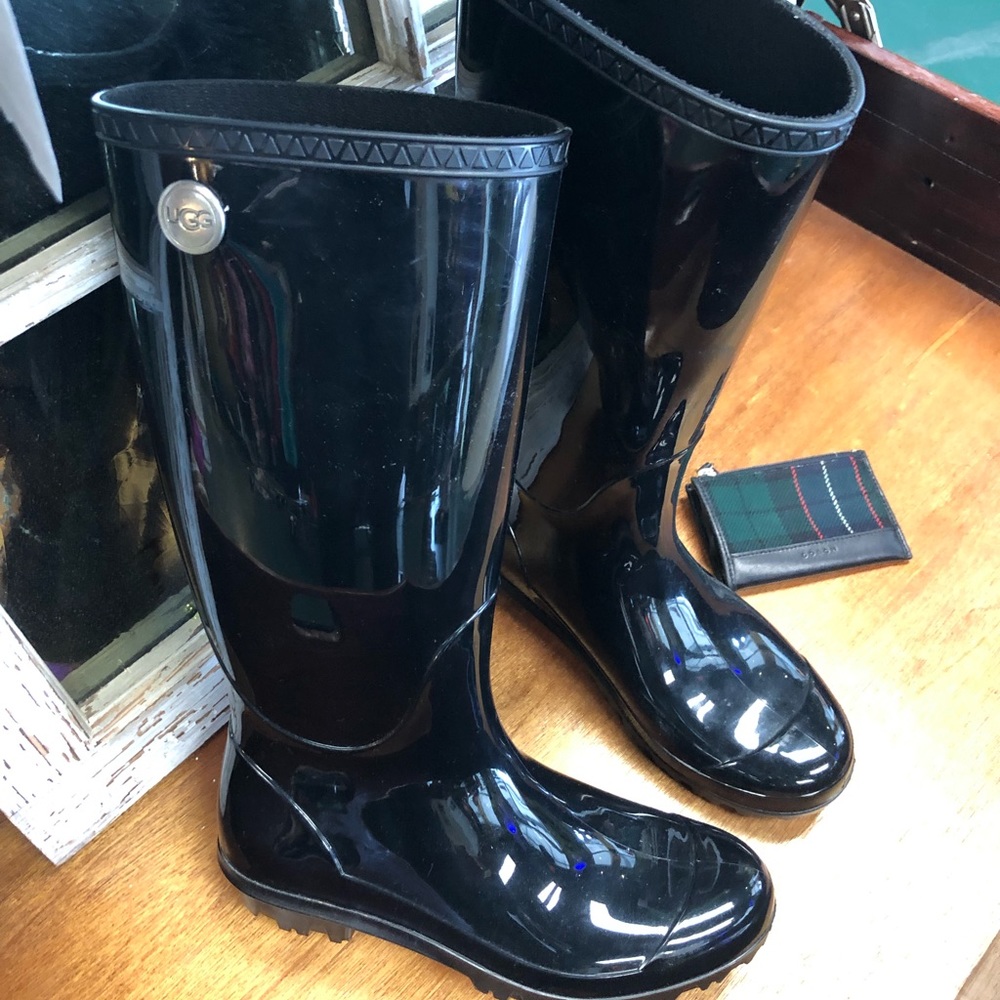 🛑SOLD🛑UGG Rain boots